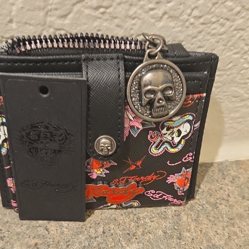 Ed Hardy Black Card holder with Floral and Skull Design Nwt